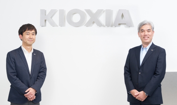 KIOXIA: Mr. Mori (left), Mr. Yamamoto (right)