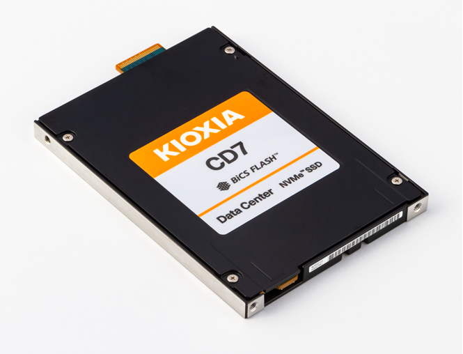 NVMe™ データセンターSSD「KIOXIA CD7 E3.Sシリーズ」