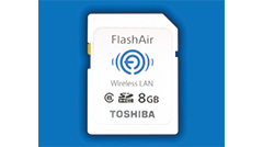 無線LAN機能搭載SDHCカード「FlashAir™」の製品写真です。